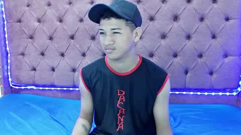 Snapshot of boys_hotparty chatting on 01-07-25, 01:14 ALEX - TAYLER -MIKE online show from 01-07-25, 01:14