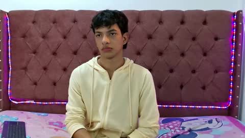 Snapshot of boys_hotparty chatting on 01-18-25, 02:02 ALEX - TAYLER -MIKE online show from 01-18-25, 02:02