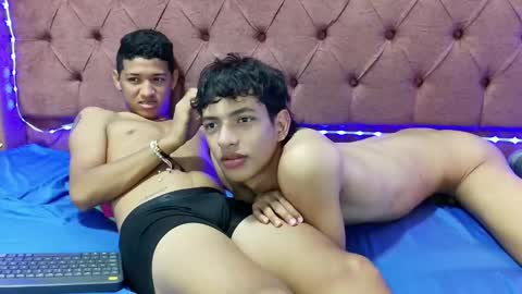 Snapshot of boys_hotparty chatting on 01-23-25, 04:37 ALEX - TAYLER -MIKE online show from 01-23-25, 04:37