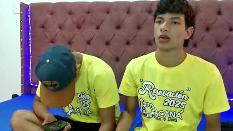 Snapshot of boys_hotparty chatting on 01-31-25, 01:45 ALEX - TAYLER -MIKE online show from 01-31-25, 01:45