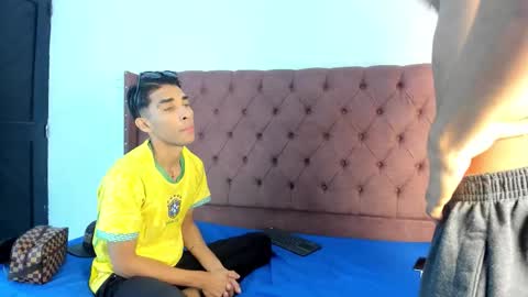 Snapshot of boys_hotparty chatting on 09-30-25, 01:16 ALEX - TAYLER -MIKE online show from 09-30-25, 01:16