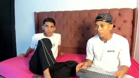 Snapshot of boys_hotparty chatting on 10-04-25, 01:20 ALEX - TAYLER -MIKE online show from 10-04-25, 01:20