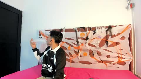 Snapshot of boys_hotparty chatting on 10-18-25, 01:12 ALEX - TAYLER -MIKE online show from 10-18-25, 01:12