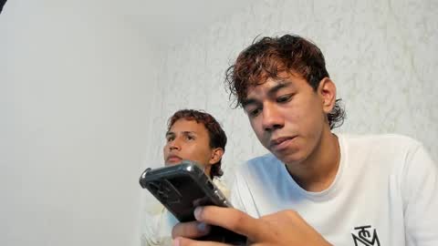 Snapshot of boys_hotparty chatting on 05-12-26, 01:14 ALEX - TAYLER -MIKE online show from 05-12-26, 01:14
