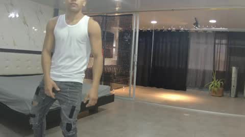 Snapshot of boysgang_sex chatting on 06-09-26, 11:11 Angelo Mark Fernando Taylor online show from 06-09-26, 11:11