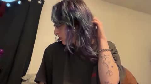 boywithbug online show from 03-12-26, 01:39