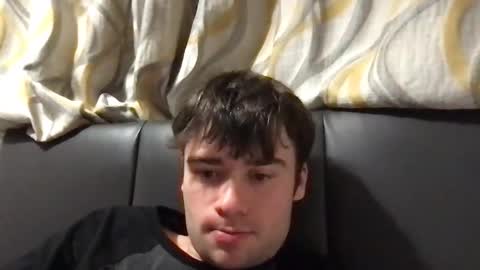 Snapshot of bozoluninss chatting on 10-26-25, 07:31 Jeff online show from 10-26-25, 07:31