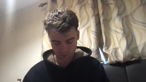 Snapshot of bozoluninss chatting on 11-18-25, 11:58 Jeff online show from 11-18-25, 11:58