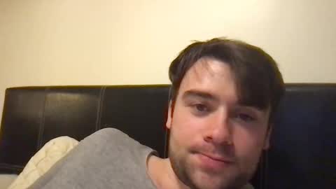 Snapshot of bozoluninss chatting on 01-10-26, 08:43 Jeff online show from 01-10-26, 08:43