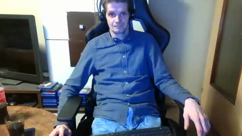 Snapshot of bponie1 chatting on 01-10-25, 11:08 bponie1 online show from 01-10-25, 11:08