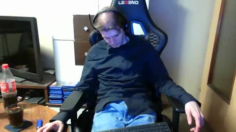 Snapshot of bponie1 chatting on 02-15-25, 02:04 bponie1 online show from 02-15-25, 02:04