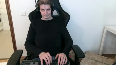 Snapshot of bponie1 chatting on 03-11-25, 08:30 bponie1 online show from 03-11-25, 08:30