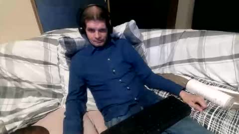 Snapshot of bponie1 chatting on 09-22-25, 01:18 bponie1 online show from 09-22-25, 01:18