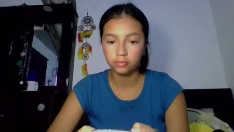 brad_and_emma293215 online show from 04-08-26, 06:30