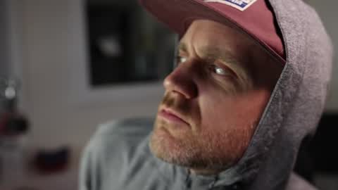 Snapshot of bradbronton chatting on 12-19-24, 04:45 BradBronton online show from 12-19-24, 04:45