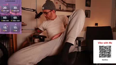 Snapshot of bradbronton chatting on 02-14-25, 10:14 BradBronton online show from 02-14-25, 10:14