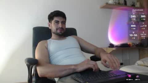 Snapshot of bradley_muscle chatting on 09-09-25, 05:18 Bradley online show from 09-09-25, 05:18