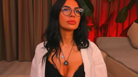 Lunaria online show from 04-28-26, 03:22