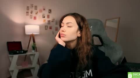 Lilly online show from 12-03-25, 11:52