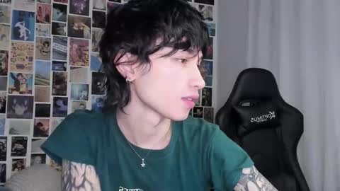 Snapshot of brand741 chatting on 10-04-25, 07:17 Brand online show from 10-04-25, 07:17