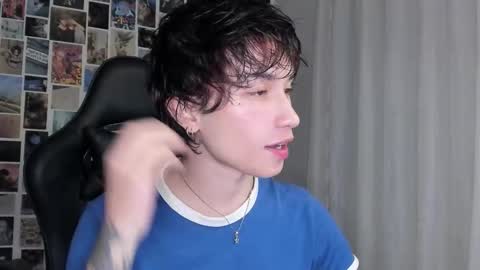 Snapshot of brand741 chatting on 10-31-25, 05:52 Brand online show from 10-31-25, 05:52