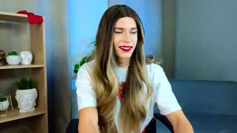 Snapshot of branda_kelly chatting on 11-15-25, 01:18 Branda online show from 11-15-25, 01:18