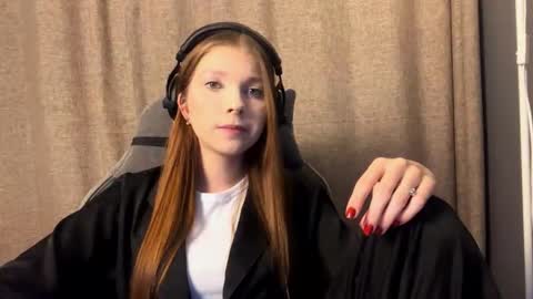 Snapshot of brandamatteson chatting on 11-09-25, 03:32 Alice online show from 11-09-25, 03:32