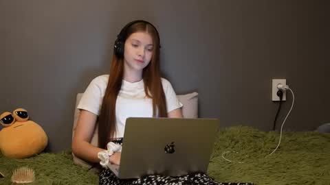 Snapshot of brandamatteson chatting on 12-01-25, 02:11 Alice online show from 12-01-25, 02:11