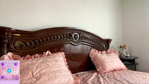 Lilly online show from 04-09-26, 06:19