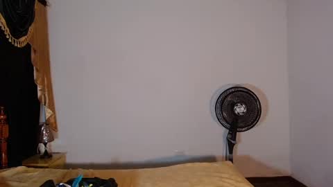 Snapshot of brandi_ross_ chatting on 02-28-25, 09:55 Brandy online show from 02-28-25, 09:55