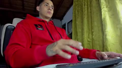 Snapshot of brandonlavitt chatting on 12-17-24, 10:12 Brandon Lavitt online show from 12-17-24, 10:12