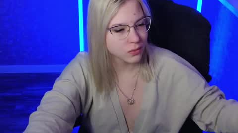 Snapshot of brandy__stars chatting on 01-12-25, 02:24 Belle online show from 01-12-25, 02:24