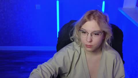 Snapshot of brandy__stars chatting on 01-16-25, 01:48 Belle online show from 01-16-25, 01:48