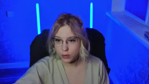 Snapshot of brandy__stars chatting on 01-17-25, 02:18 Belle online show from 01-17-25, 02:18