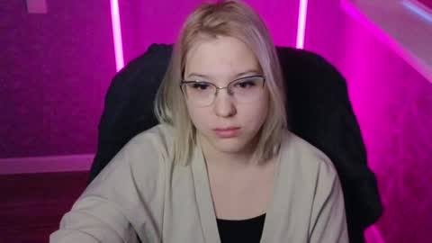 Snapshot of brandy__stars chatting on 01-19-25, 03:08 Belle online show from 01-19-25, 03:08