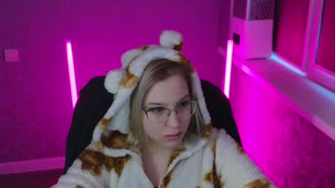 Snapshot of brandy__stars chatting on 01-24-25, 03:00 Belle online show from 01-24-25, 03:00