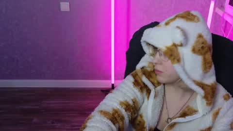 Snapshot of brandy__stars chatting on 01-30-25, 04:06 Belle online show from 01-30-25, 04:06