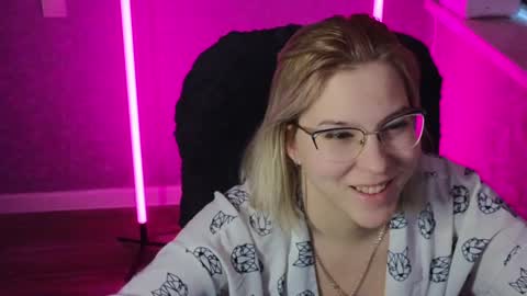 Snapshot of brandy__stars chatting on 02-02-25, 03:10 Belle online show from 02-02-25, 03:10