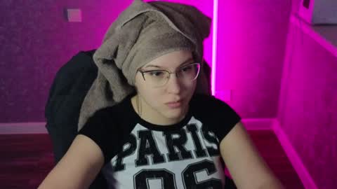 Snapshot of brandy__stars chatting on 02-03-25, 02:58 Belle online show from 02-03-25, 02:58