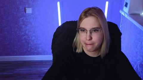 Snapshot of brandy__stars chatting on 02-14-25, 09:13 Belle online show from 02-14-25, 09:13