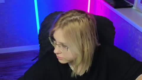 Snapshot of brandy__stars chatting on 02-23-25, 01:57 Belle online show from 02-23-25, 01:57