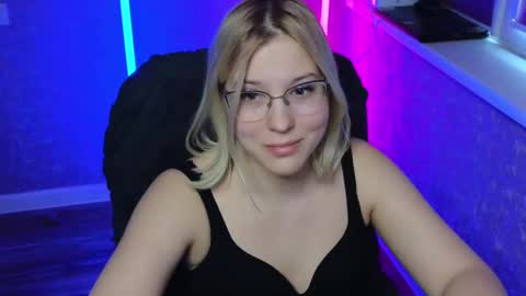 Snapshot of brandy__stars chatting on 02-27-25, 05:13 Belle online show from 02-27-25, 05:13