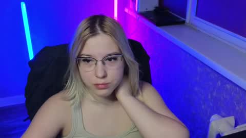 Snapshot of brandy__stars chatting on 02-28-25, 01:05 Belle online show from 02-28-25, 01:05