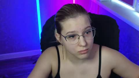 Snapshot of brandy__stars chatting on 03-01-25, 04:47 Belle online show from 03-01-25, 04:47