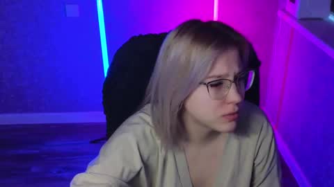 Snapshot of brandy__stars chatting on 03-06-25, 01:37 Belle online show from 03-06-25, 01:37