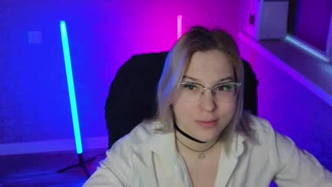 Snapshot of brandy__stars chatting on 03-07-25, 02:04 Belle online show from 03-07-25, 02:04