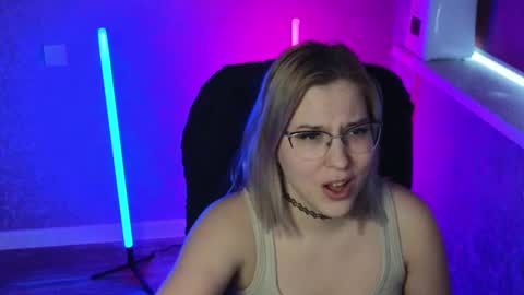 Snapshot of brandy__stars chatting on 03-07-25, 08:13 Belle online show from 03-07-25, 08:13