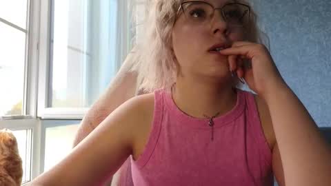 Snapshot of brandy__stars chatting on 09-18-25, 11:45 Belle online show from 09-18-25, 11:45