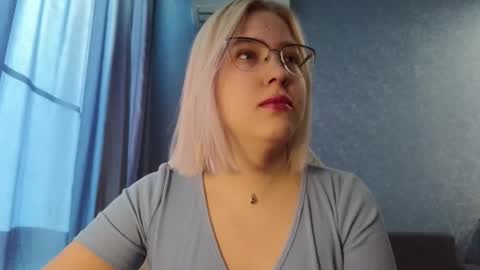 Snapshot of brandy__stars chatting on 10-18-25, 03:09 Belle online show from 10-18-25, 03:09