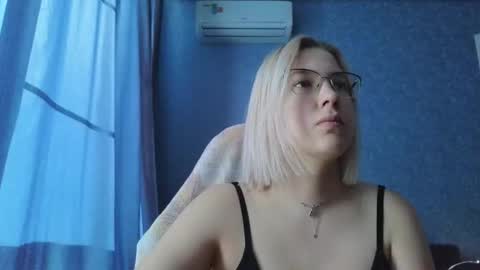 Snapshot of brandy__stars chatting on 10-19-25, 03:18 Belle online show from 10-19-25, 03:18